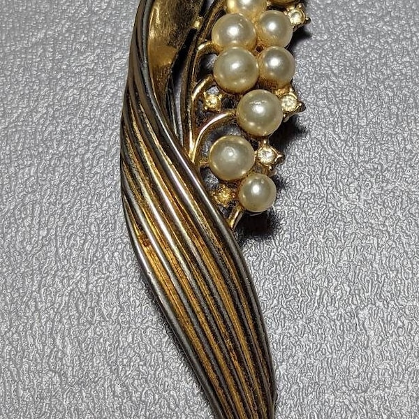 Crown Trifari Alfred Philippe Flower Brooch-Vintage MCM Trifari Patent No. 172560 Faux Pearls Rhinestone Brooch