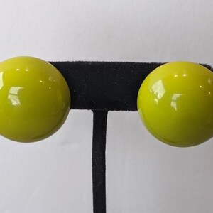 Green Bakelite Button Earrings-Vintage Bakelite Jewelry-Mid Century Modern Earrings