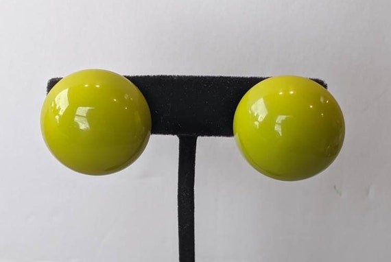 Green Bakelite Button Earrings-Vintage Bakelite J… - image 1