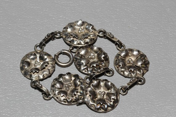 Vintage Sterling Silver Repousse Flower Link Pane… - image 2