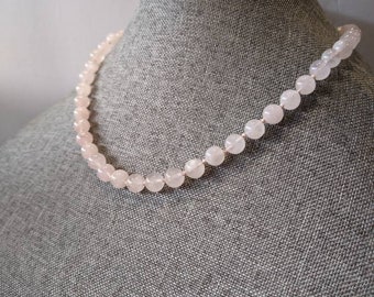 Beau et original collier argent pendentif quartz rose