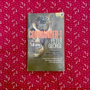 Commander-1 - Peter George vintage thriller paperback book.