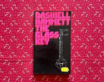 The Glass Key - Dashiell Hammett vintage mystery crime paperback book.