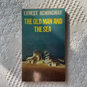 The Old Man And The Sea - Vintage Ernest Hemingway paperback (Scribner)