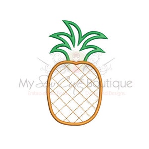 Pode incluir: Um desenho de bordado digital de um abacaxi com o topo verde e o corpo amarelo. O abacaxi é delineado com um ponto marrom.