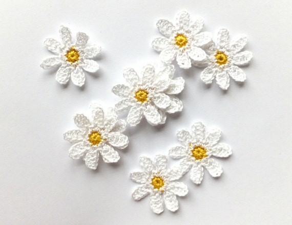 Crochet Daisies White Flowers Applique Flowers Embellishments Wedding Decorations Kids Party Decorations Set Of 6 1 8 Inches