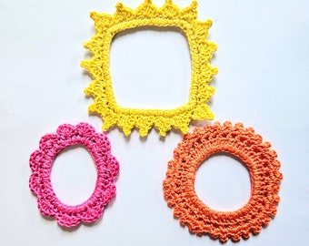 Crochet frame round frame decorations Home decor Wall decor Mothers day gift Colorful picture frame Crochet photo frame Lace edge