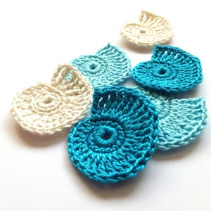 Sea shell appliques Beach party decorations Crochet sea shells embellishment Beach theme patches kids clothes Blue sea theme - set of 6