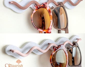 Squiggle glasses wall rack/holder