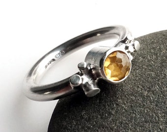 Barnacle ring in silver and citrine