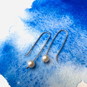 simple silver and pearl drop earrings image 1