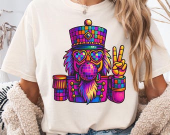 Weihnachtshemd, rosa Nussknacker-Weihnachts-T-Shirt, Weihnachtstrendy-T-Shirt Geschenk, festliches Feiertags-T-Shirt, lustiges Nussknacker-Shirt, Comfort Colors®