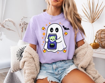 Halloween T-Shirt, gruseliger Geist mit Energy Drink Herbst T-Shirt, lustiges Halloween T-Shirt, gruselige Saison, Herbstsaison, Geist Shirt, Comfort Colors®