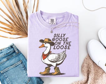 Silly Goose on the loose T-shirt, Silly Goose, Funny Graphic Shirt, Funny Western Tee, Retro Silly Goose Shirt, Comfort Colors®