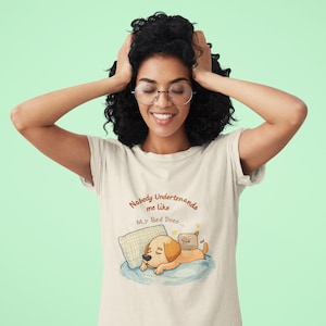 Golden Retriever Cartoon Tee, Sweet Sleeping Dog Illustration with Cozy Bed for Casual Wear, Ideal Pet Lover Gift