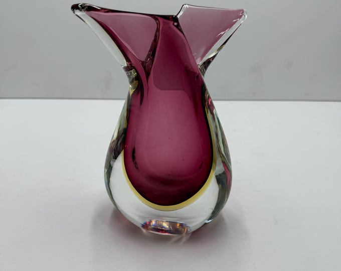 Murano glass vase in submerged glass.