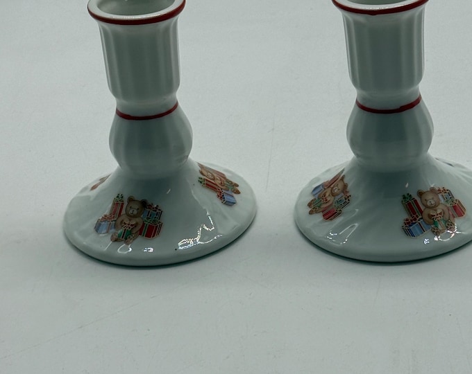 Coppia di Portacandele in porcellana