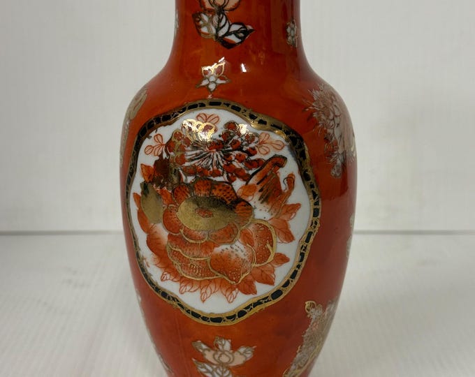 Antique Chinese porcelain vase