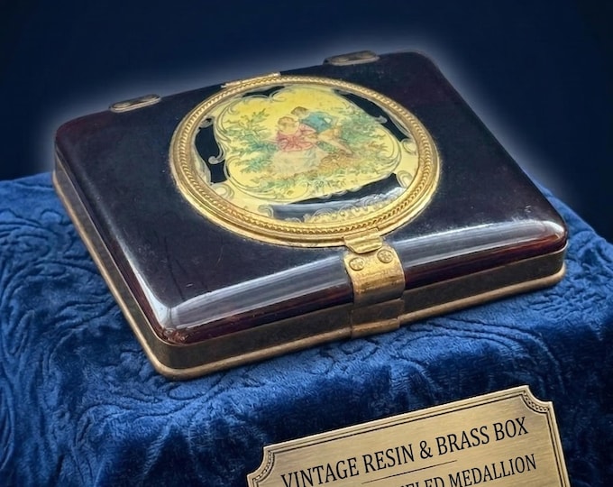 Antique Cherry Red Bakelite Cigarette Case Rococo Galante Scene & Brass, Vintage Translucent Red Vanity Box Collector's Gift, Rare Italy