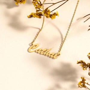 Collar con nombre personalizado, chapado en oro de 18 quilates, delicada joyería con nombre, regalo de cumpleaños, regalo de aniversario, regalo para mamá, regalo para ella