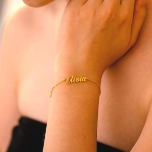 Custom Name Charm Bracelet, Minimalist Name Bracelet, Personalised Jewelry, Birthday Gift, Bridesmaid Gift, Gift for Friend, Gift for Her