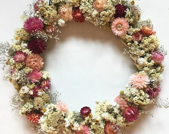 Couronne de fleurs séchées 30 cm : Fait main, art floral, décoration moderne, fleurs séchées