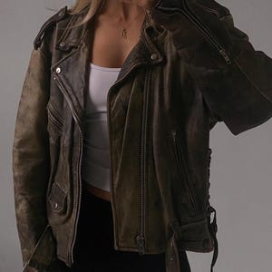 Jaren 90 oversized bikerjack in vintage stijl, retro streetwear handgemaakte verontruste bruine echt schapenvacht leren boxy fit jas | Op bestelling gemaakt