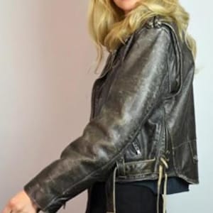 Jaren 90 retro oversized vintage bikerjack handgemaakt verweerd bruin echt schapenvachtleer damesmotorsport streetwear | Op bestelling gemaakt