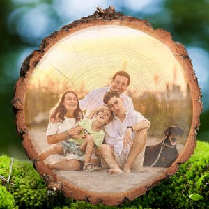 Transferencia de fotos personalizada en rebanada de madera / Regalo de boda personalizado / Arte rústico natural