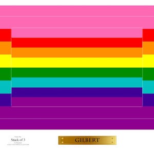 Könnte beinhalten: Ein farbenfroher abstrakter Kunstdruck mit einem Regenbogen von Farben, die in einem rechteckigen Design angeordnet sind. Das Kunstwerk enthält ein goldfarbenes Namensschild mit der Aufschrift "GILBERT". Der Druck ist eine lebendige Darstellung von Farbtönen.