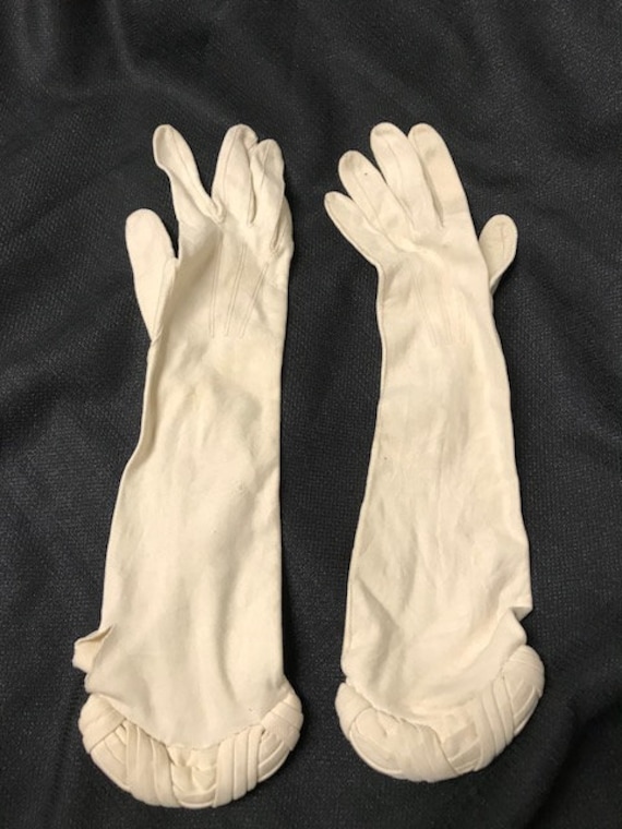 FRENCH Victorian era leather long white gloves (F… - image 1