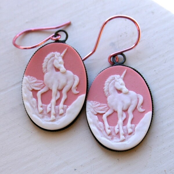 Unicorn Earrings - Pink