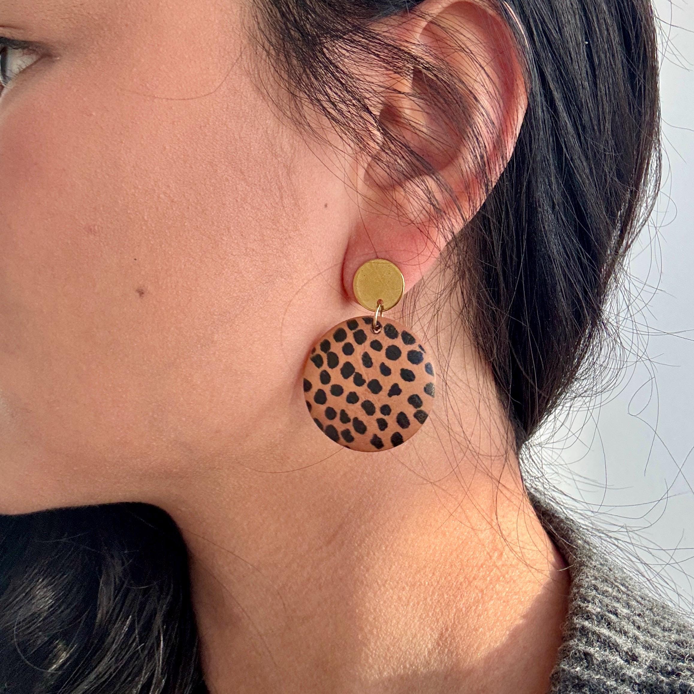 2 Paia Orecchini A Goccia Stampa Leopardo - Donna, Design Retrò In Lega E PU, Marrone, Modello Pieno E Traforato