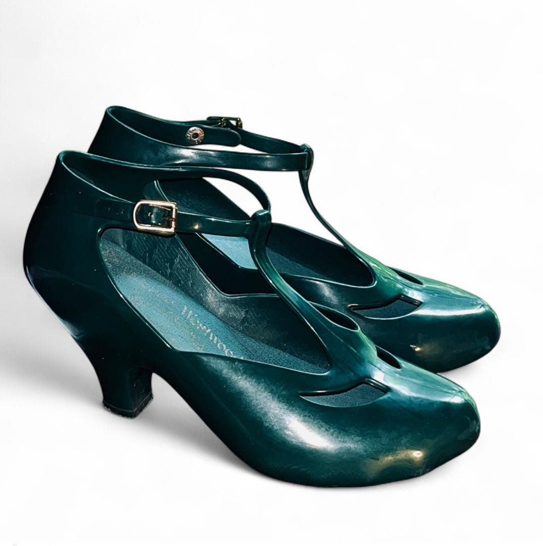 Melissa Vivienne Westwood - Etsy