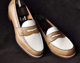 Handmade Two-Tone Leather Oxford Shoes: Bespoke Men's Formal Wear