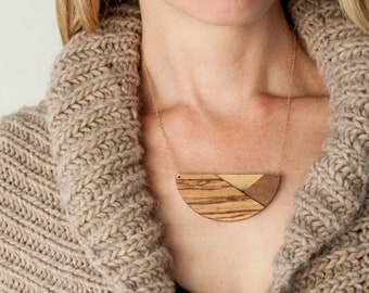 Collar Art Déco / Semicírculo geométrico minimalista