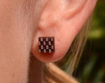Pendientes de madera con diseño de tablero de ajedrez: acero quirúrgico hipoalergénico