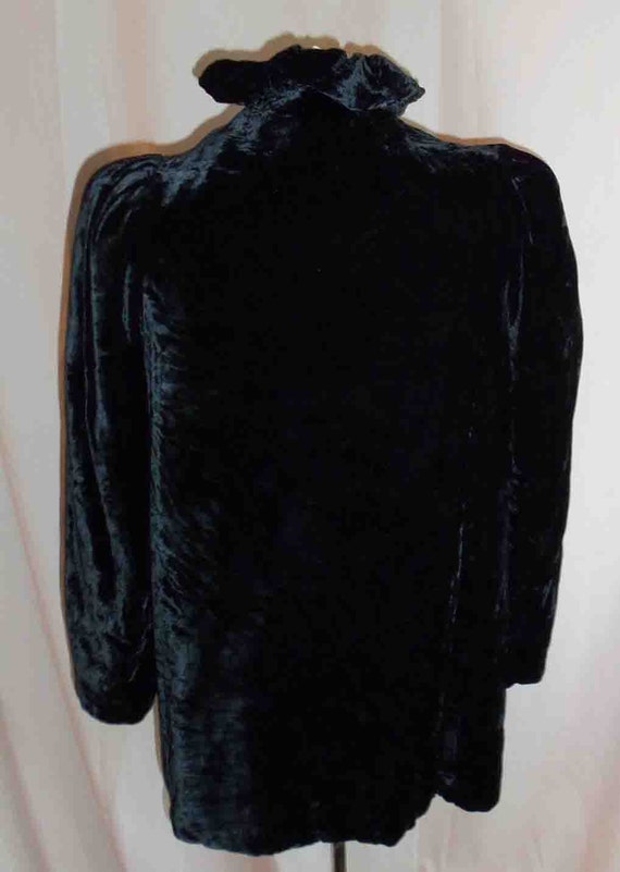 Vintage 1930 Black Velvet Opera Jacket and White … - image 2