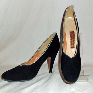 Vintage 1950s Jack Rogers Black Suede and Pearl Trimmed High Heel Evening Pumps