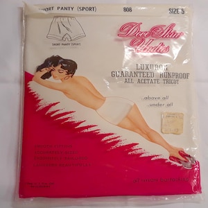 Luxuron Vintage 1950s Dove Skin Short (Sport) Panty Dove Skin Undies Original Packaging w/ Original Price Tag