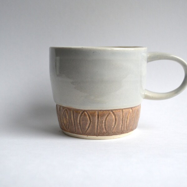 F A L L E N  S N O W : ceramic stoneware mug