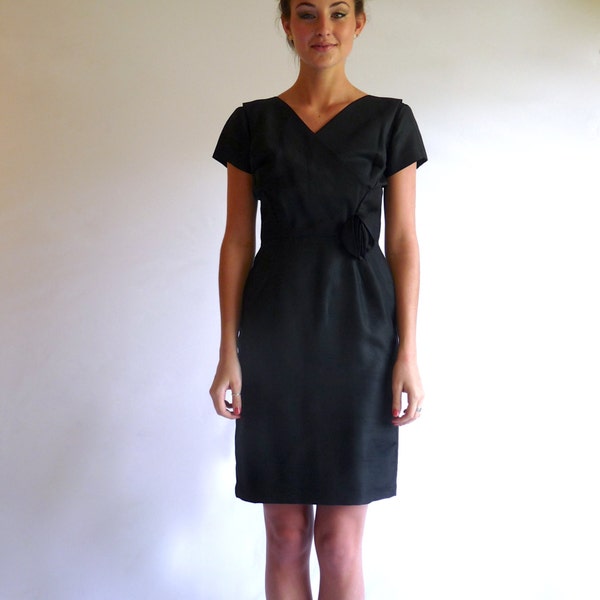 60s Black Rose Wrapped V Back Nipped Waist Cocktail Dress xs s 26 27