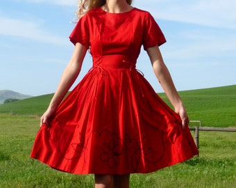 50s Ro-Nel True Red Embroidered Country Corset Waist Full Dress xxs xs s 25 26