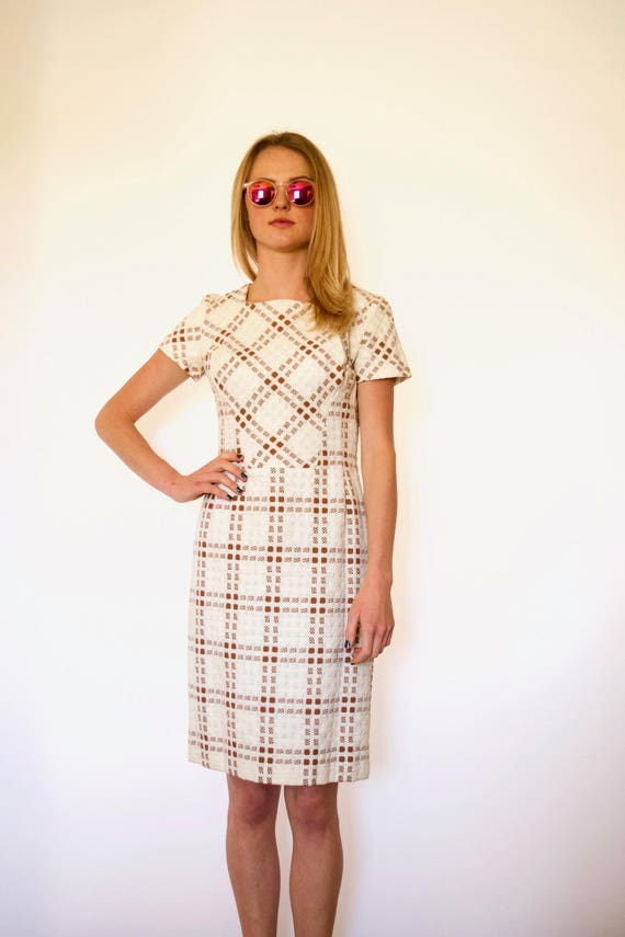 60s Edith Flagg Brown Cream Dotted Plaid Coat Dre… - image 8