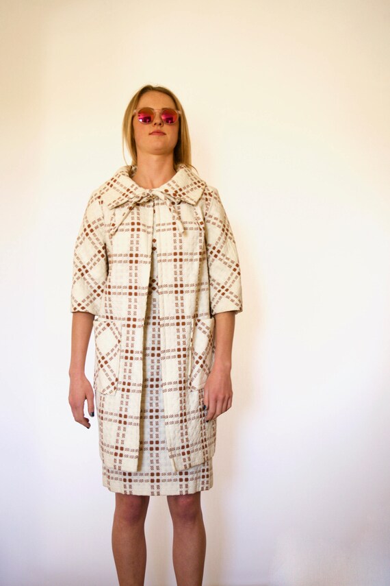 60s Edith Flagg Brown Cream Dotted Plaid Coat Dre… - image 3