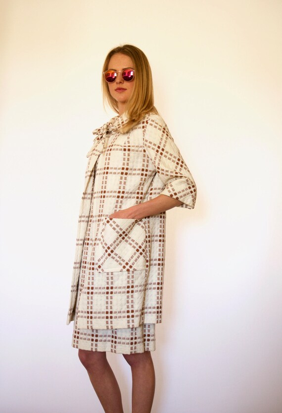 60s Edith Flagg Brown Cream Dotted Plaid Coat Dre… - image 5