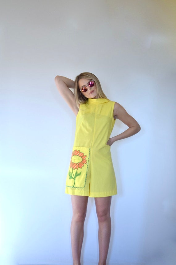 60s Bright Yellow Embroidered Flower Scooter Short