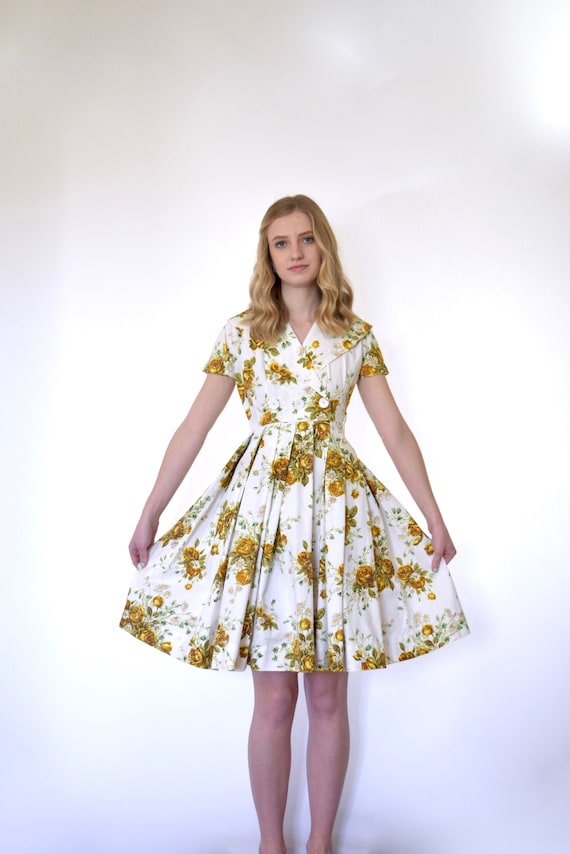50s Yellow Rose Printed Pique Cotton Shawl Collar Structured Pleated Full Skirt Dress xxs xs