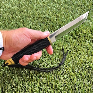 Survival Knife with Sheath - Fixed Knife for Men - Camping Knives - Bushcraft Outdoor Gear - Best Gift for Him - Gift for Husband, Boyfriend