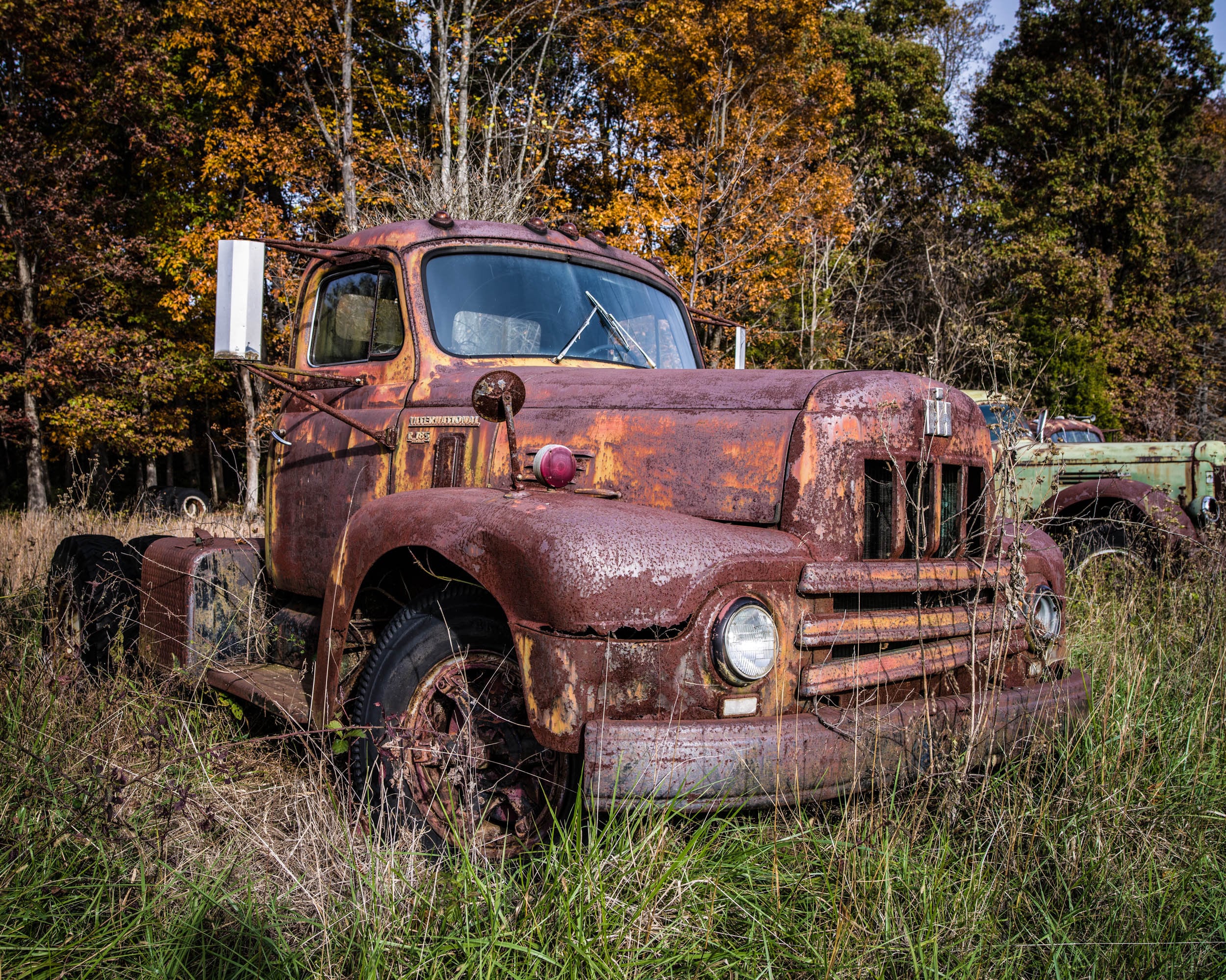 Semi Truck Junk Yard In Wisconsin 12 - reupk1i